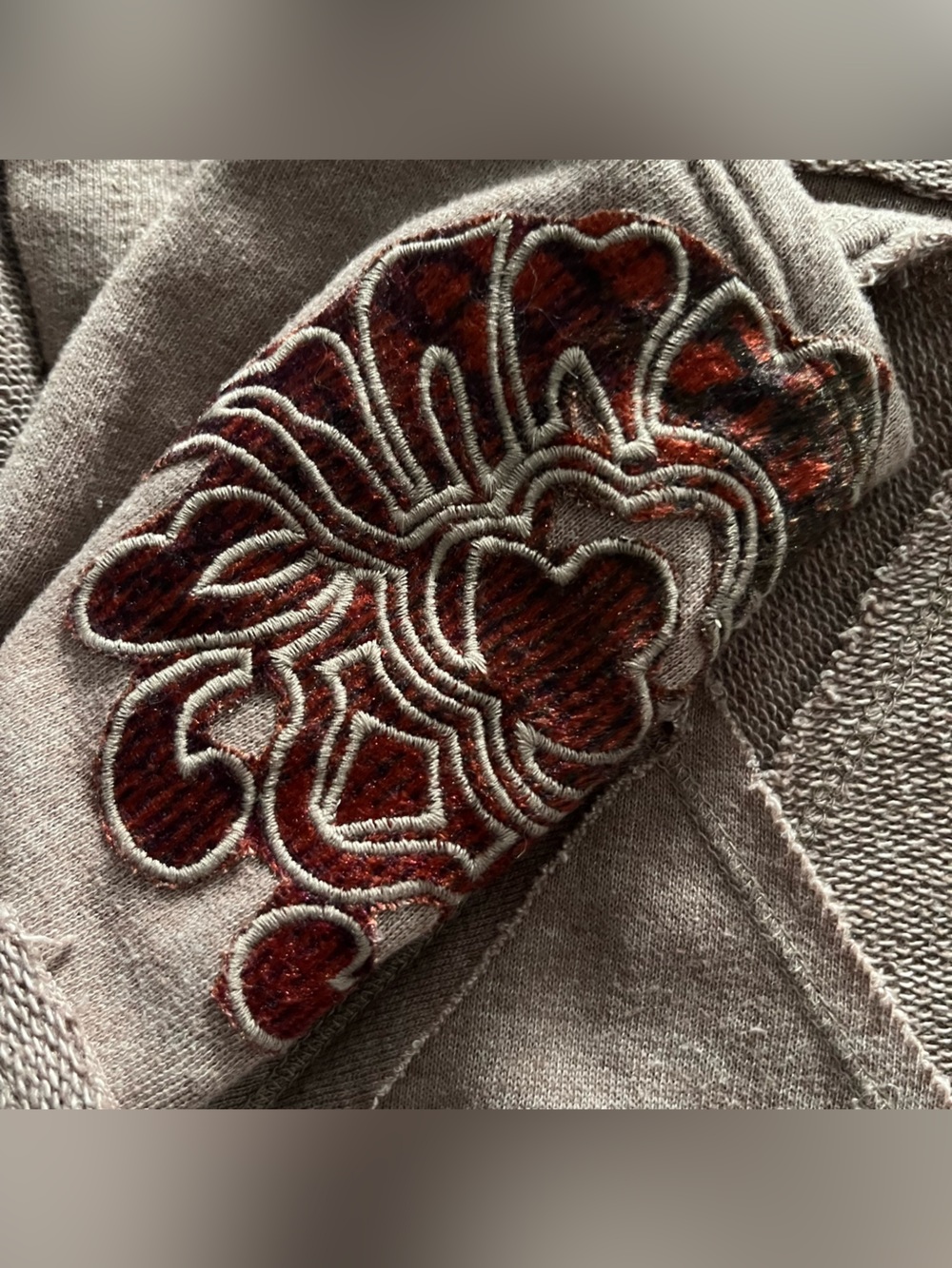 Soft Surroundings Taupe Mauve Burgundy Distressed Velvet Appliqué Cozy Top XL - Picture 8 of 10